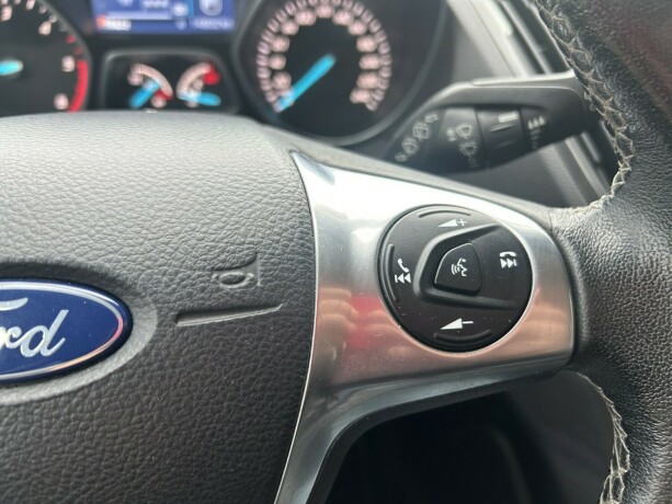 ford-kuga-diesel-2015-big-17