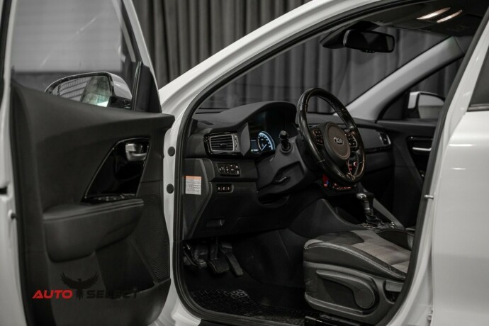 kia-niro-elektrisitetbensin-2018-big-18