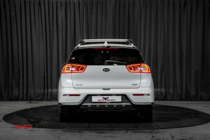 kia-niro-elektrisitetbensin-2018-big-7