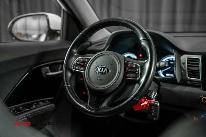 kia-niro-elektrisitetbensin-2018-big-22
