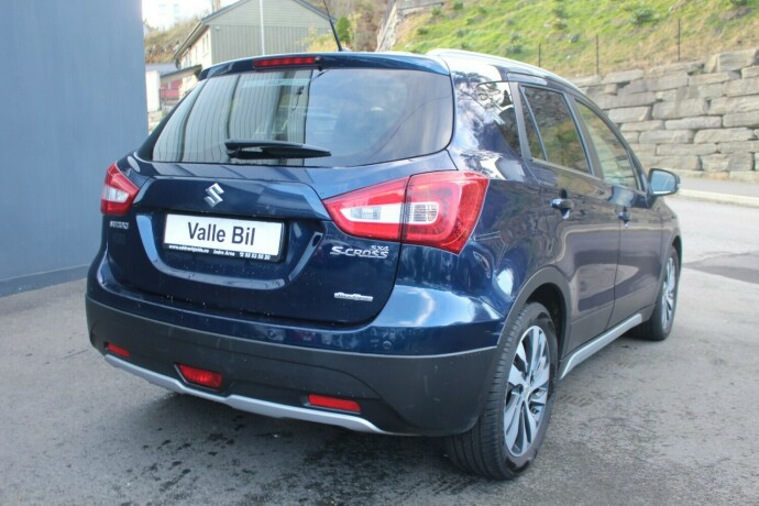 suzuki-s-cross-bensin-2017-big-3