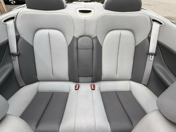 mercedes-benz-clk230-bensin-2001-big-37