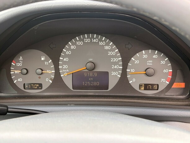 mercedes-benz-clk230-bensin-2001-big-33
