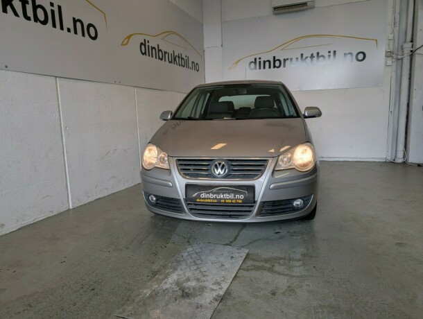 volkswagen-polo-bensin-2006-big-1