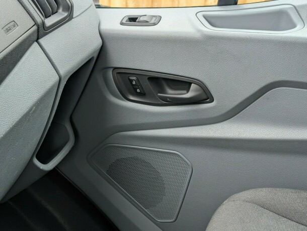 ford-transit-diesel-2020-big-31