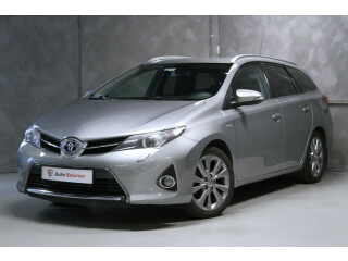 Toyota | Auris | Elektrisitet+bensin | 2014