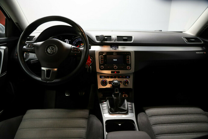 volkswagen-passat-diesel-2013-big-6