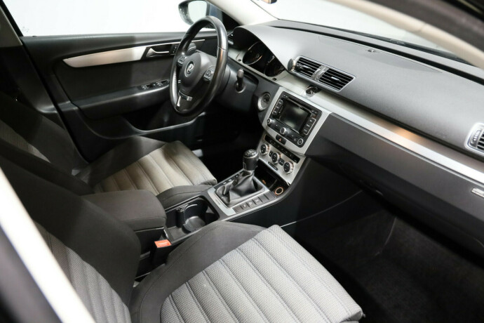 volkswagen-passat-diesel-2013-big-7