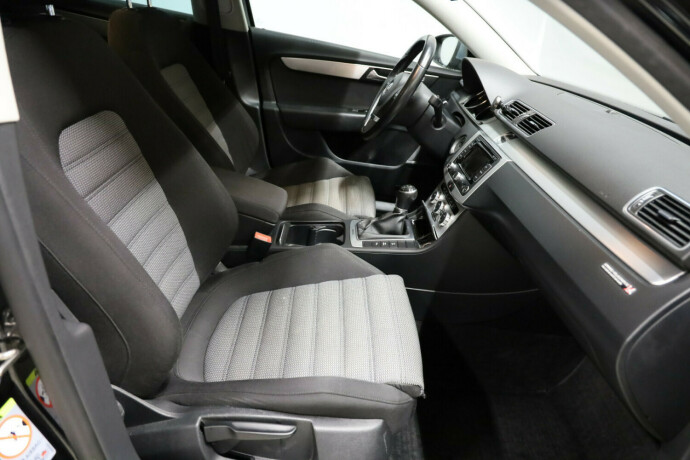volkswagen-passat-diesel-2013-big-8