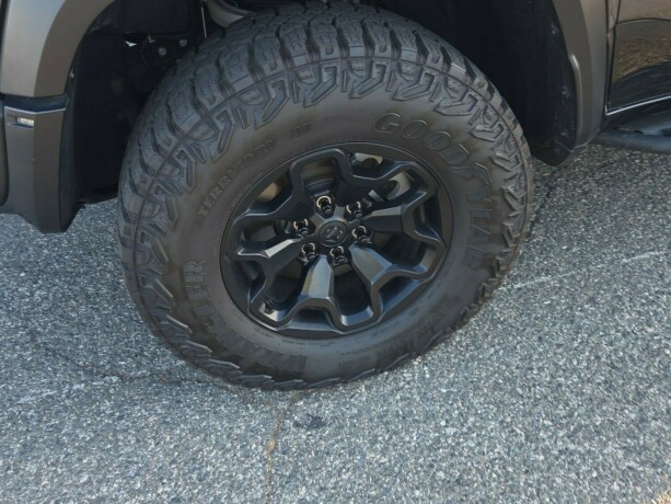 ram-1500-bensin-2025-big-33