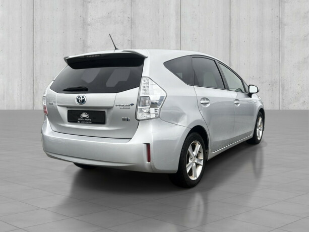 toyota-prius-bensin-2012-big-4
