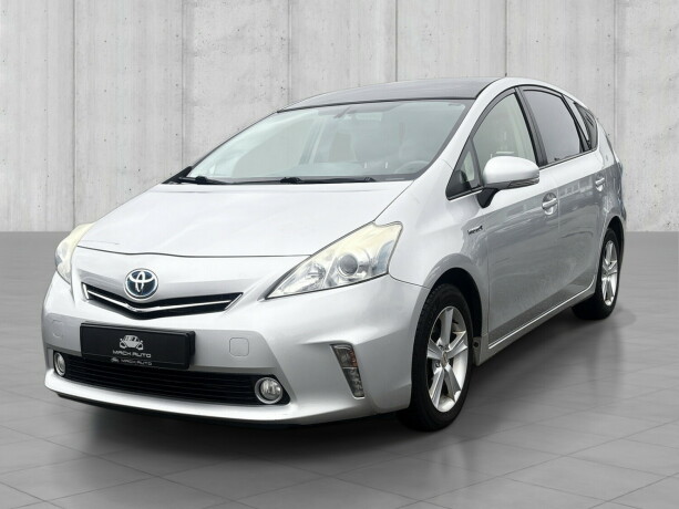 toyota-prius-bensin-2012-big-1