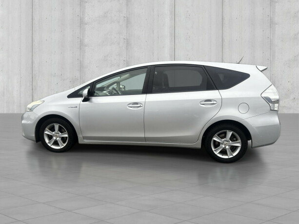 toyota-prius-bensin-2012-big-7