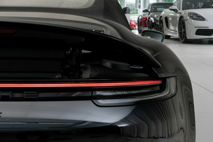 porsche-911-carrera-4s-bensin-2020-big-11
