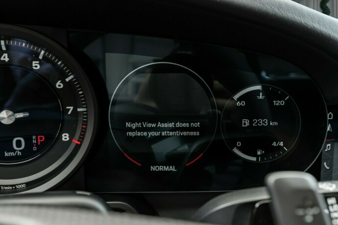 porsche-911-carrera-4s-bensin-2020-big-23