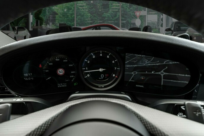 porsche-911-carrera-4s-bensin-2020-big-24