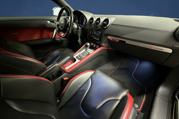 audi-tts-bensin-2014-big-15
