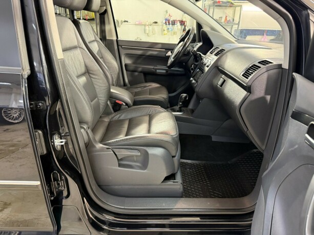 volkswagen-touran-diesel-2015-big-10