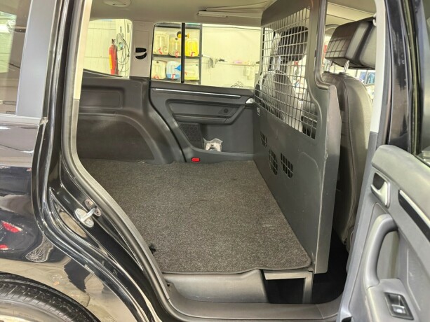 volkswagen-touran-diesel-2015-big-12