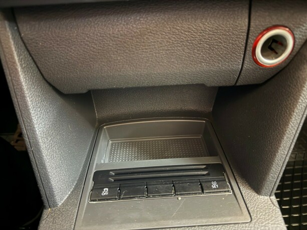 volkswagen-touran-diesel-2015-big-29