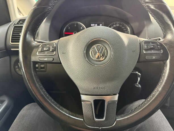 volkswagen-touran-diesel-2015-big-17