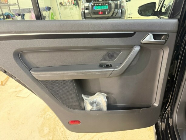 volkswagen-touran-diesel-2015-big-16
