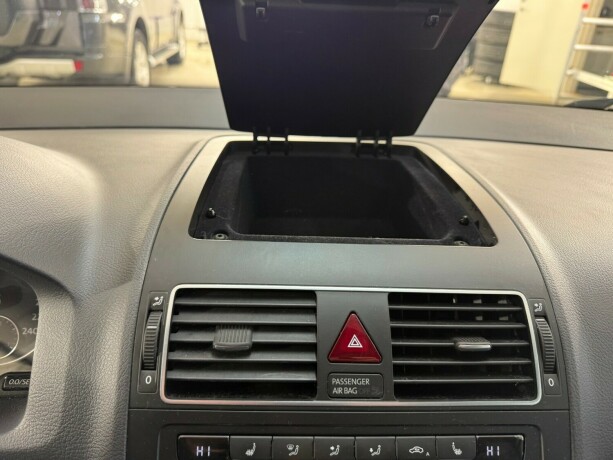 volkswagen-touran-diesel-2015-big-28
