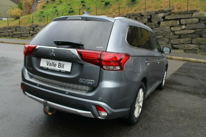 mitsubishi-outlander-elektrisitetbensin-2016-big-5