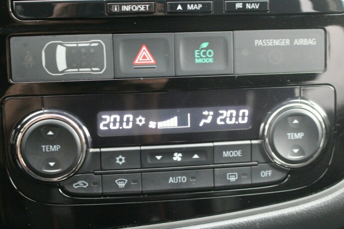 mitsubishi-outlander-elektrisitetbensin-2016-big-20