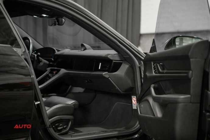 porsche-taycan-4-elektrisitet-2022-big-16