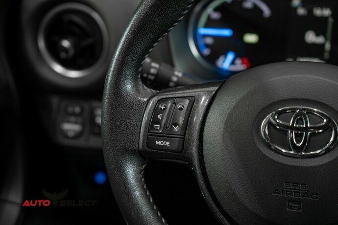 toyota-yaris-elektrisitetbensin-2019-big-25