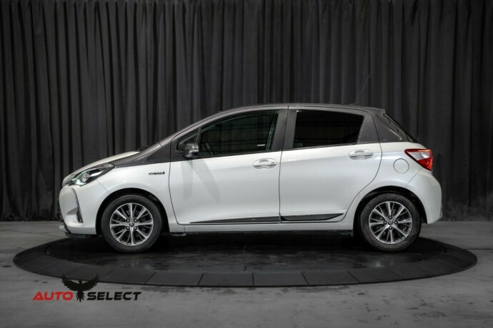 toyota-yaris-elektrisitetbensin-2019-big-6