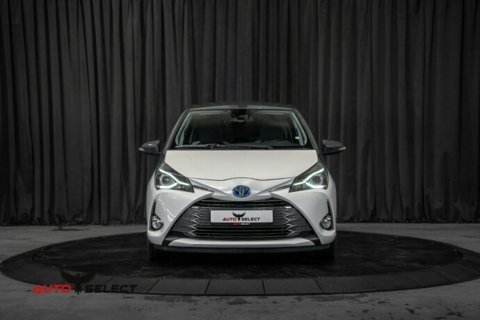 toyota-yaris-elektrisitetbensin-2019-big-3