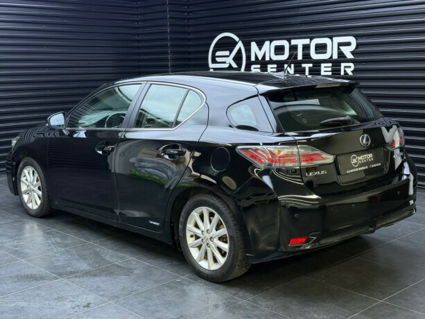lexus-ct200h-elektrisitetbensin-2011-big-1