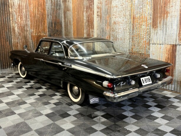 plymouth-andre-bensin-1961-big-12