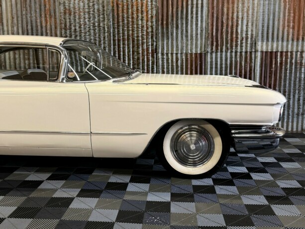 cadillac-deville-bensin-1960-big-4