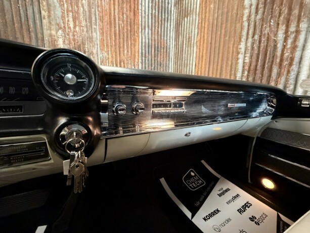 cadillac-deville-bensin-1960-big-31