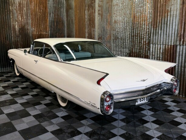cadillac-deville-bensin-1960-big-13