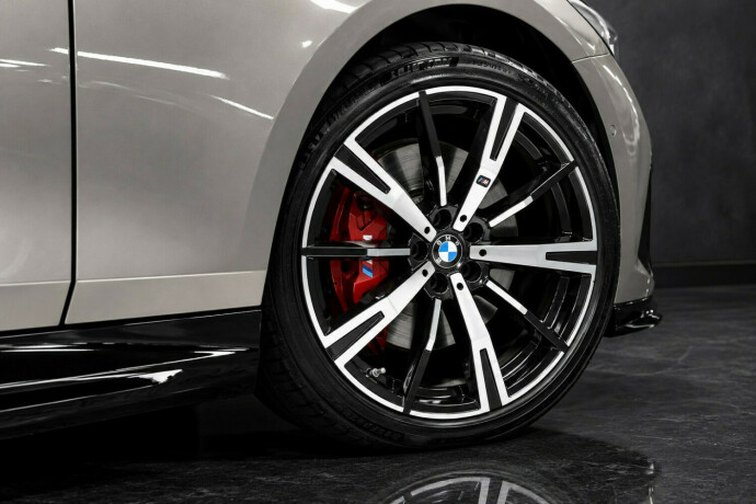 bmw-i5-elektrisitet-2025-big-26