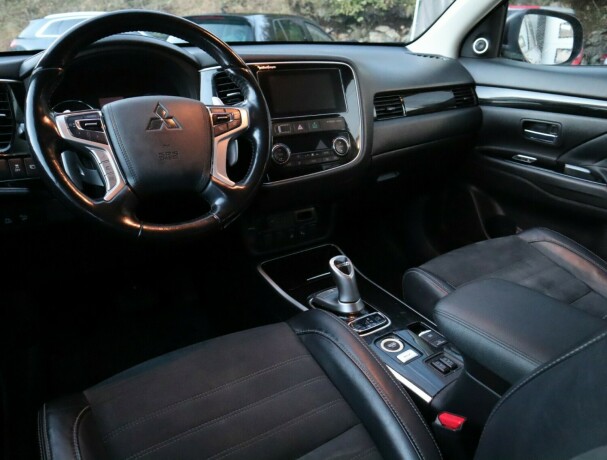 mitsubishi-outlander-elektrisitetbensin-2017-big-7