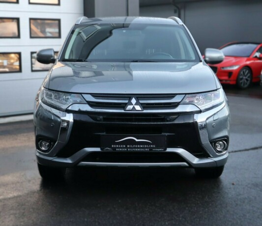 mitsubishi-outlander-elektrisitetbensin-2017-big-4