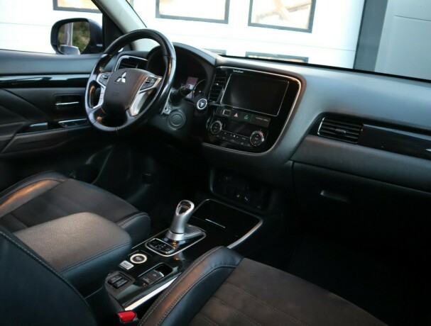 mitsubishi-outlander-elektrisitetbensin-2017-big-10