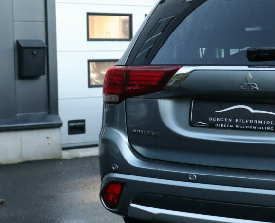 mitsubishi-outlander-elektrisitetbensin-2017-big-5