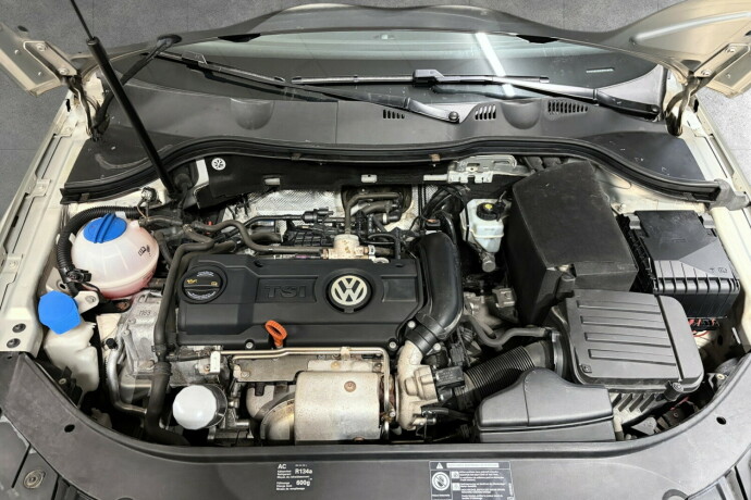 volkswagen-passat-bensin-2009-big-27