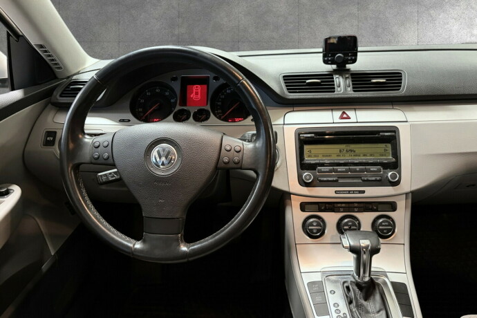 volkswagen-passat-bensin-2009-big-15