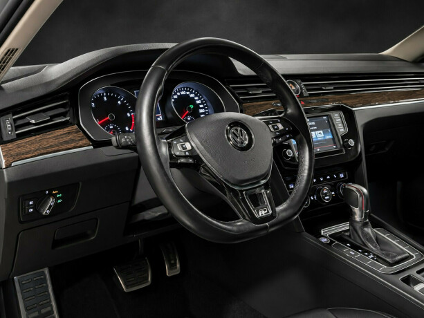 volkswagen-passat-diesel-2015-big-20