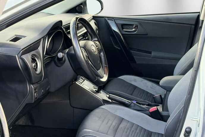 toyota-auris-bensin-2015-big-8