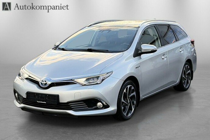 toyota-auris-bensin-2015-big-0