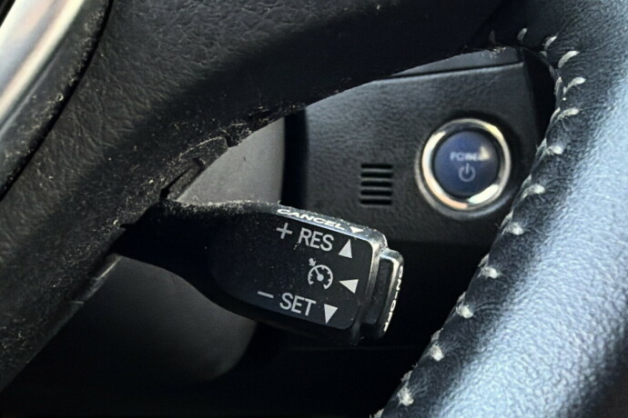 toyota-auris-bensin-2015-big-14