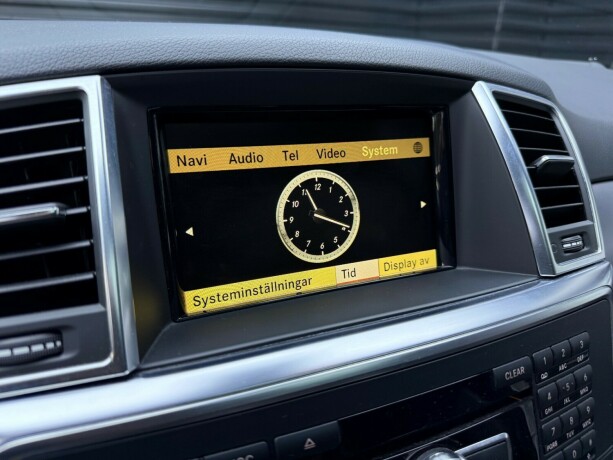 mercedes-benz-ml250-diesel-2012-big-16